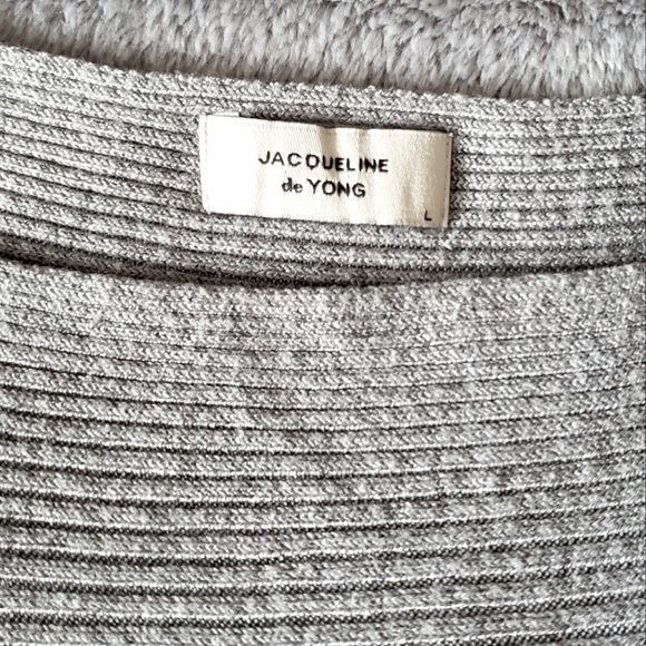 Jacqueline de Yong Cardigan - Picture 1 of 2